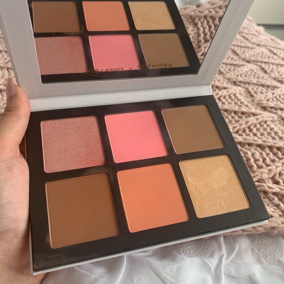 Sephora x lilly lashes face palette!! - Picture 1 of 4